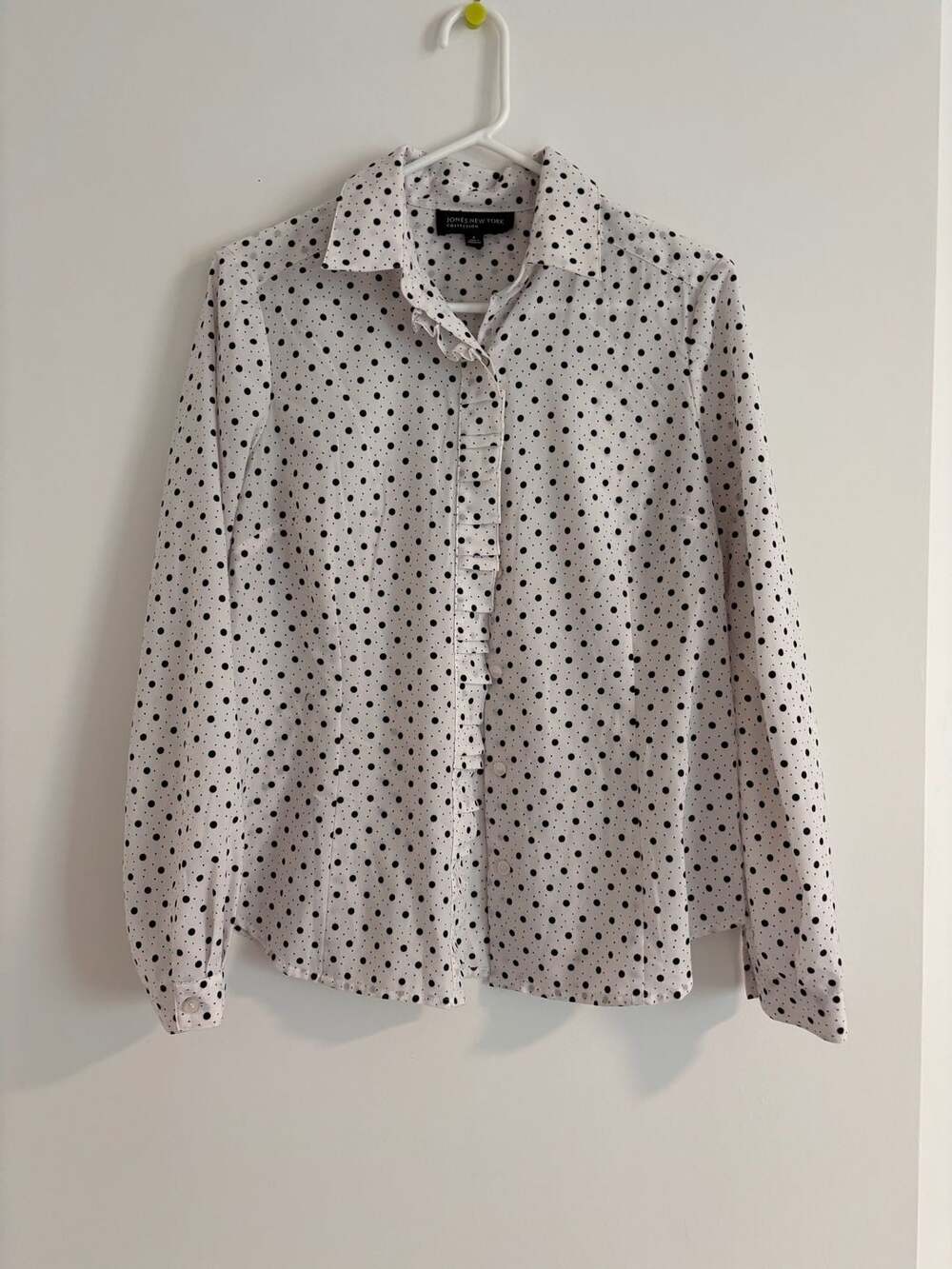 Jones New York Collection Black and White Polka Dot Ruffle Button-Down Blouse Si